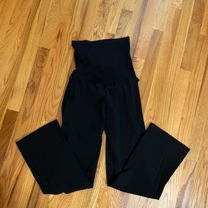 Motherhood Maternity pants. Petite Medium. Black